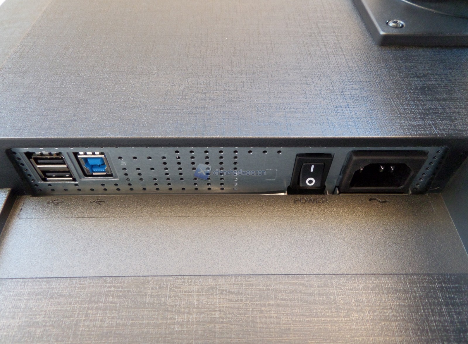 Monitor 16