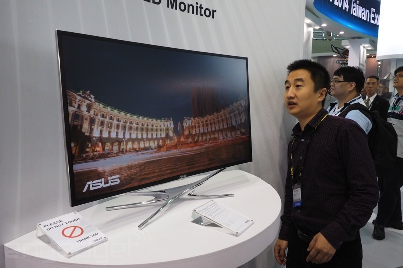 ASUS monitor 32 curvo 10